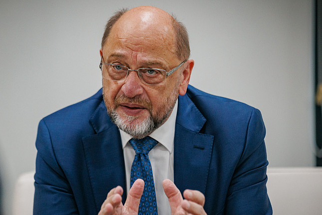 Martin Schulz: "Debemos evitar que se desmorone la CDU" (Entrevista en Agenda Pública)